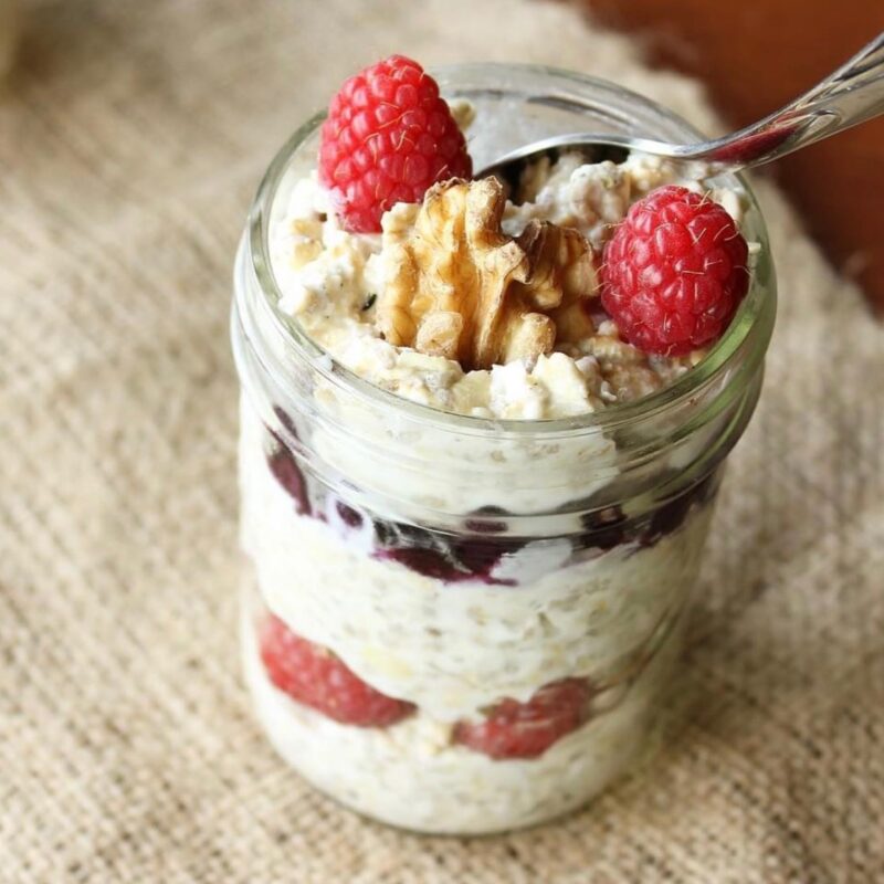 Berry and walnut overnight oatmeal